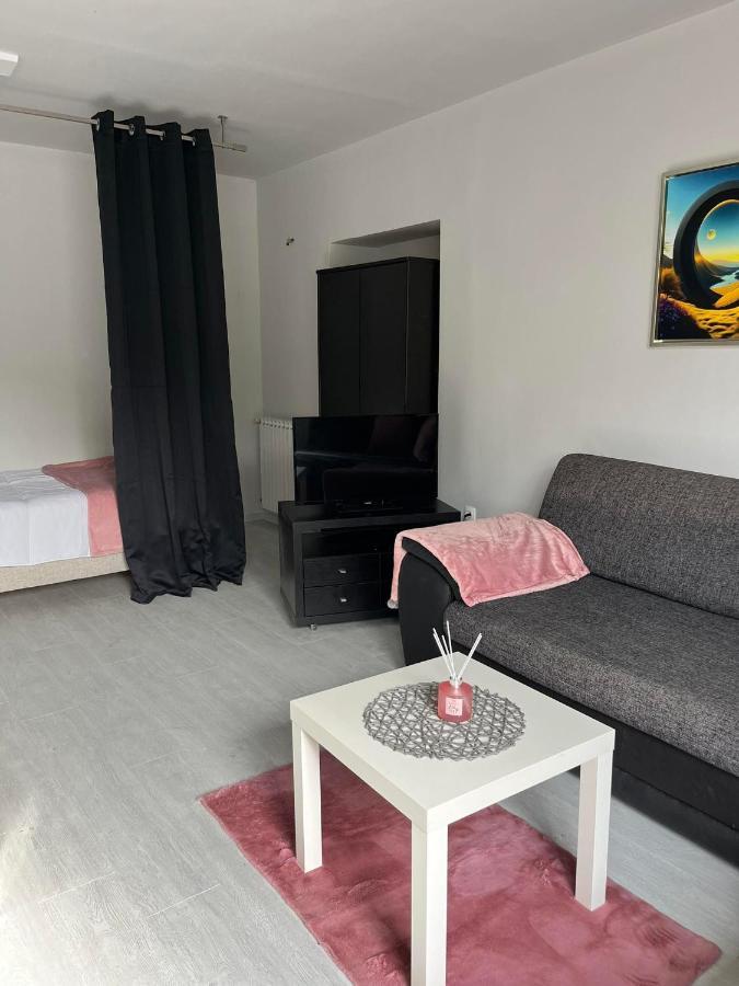 Apartment Aria Скоп'є Екстер'єр фото